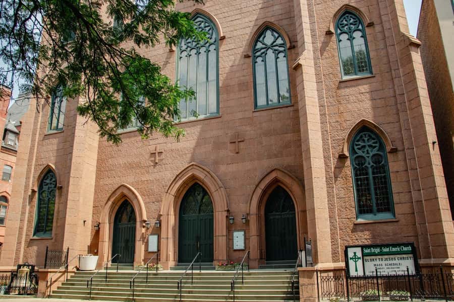 NYC: East Village & Midtown Irish History Walking Tour - Starting at St. Patricks Old Cathedral: the tone is set fast