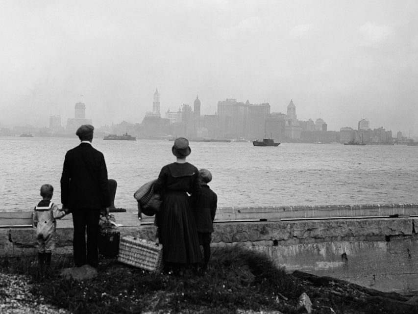 NYC: Ellis Island Private Tour with Liberty Island Access - Key things that make this tour worth your time
