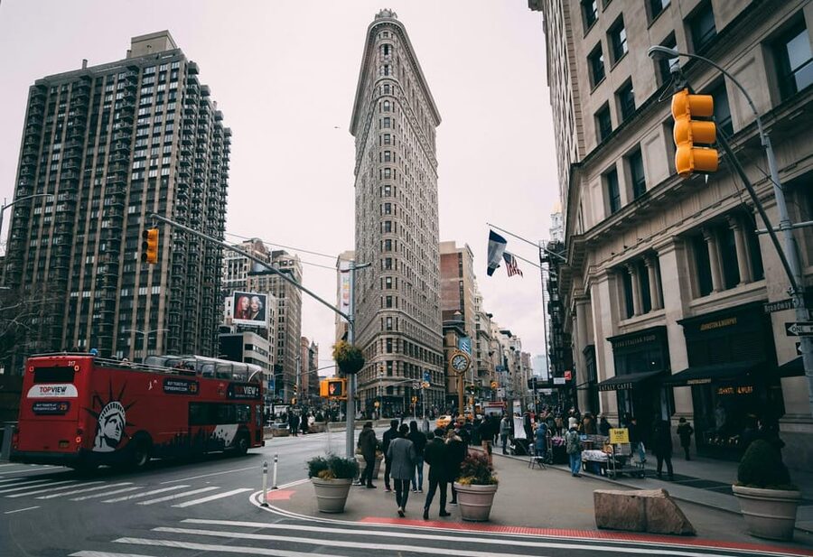NYC: Empire State Building & Manhattan Walking Tour - Timing, pace, and what to bring for a smooth day