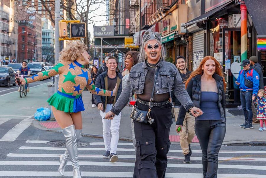 NYC: Fabulous Drag Night Out with a Drag Queen - Key highlights that make this drag night worth it