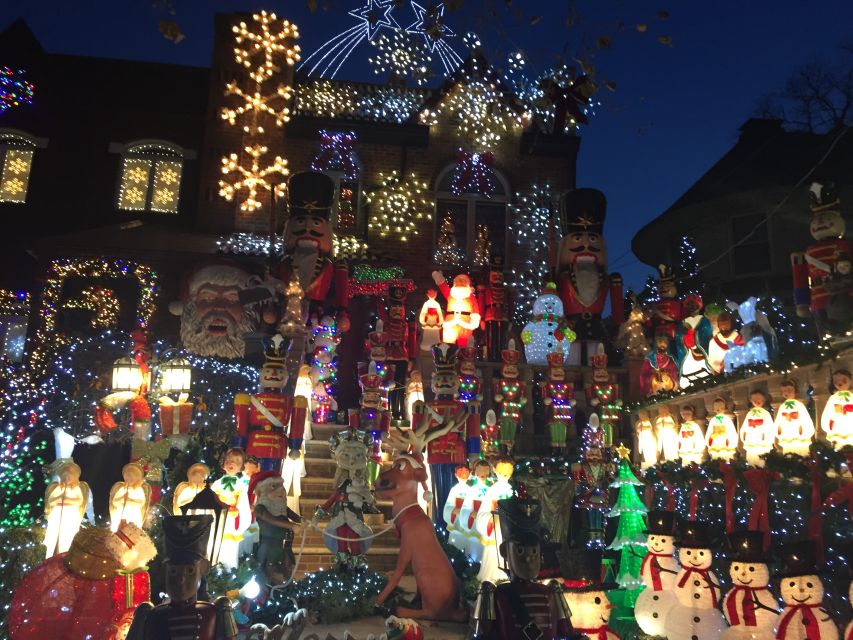 NYC | French guided tour of Christmas in Brooklyn - Included Extras That Actually Help