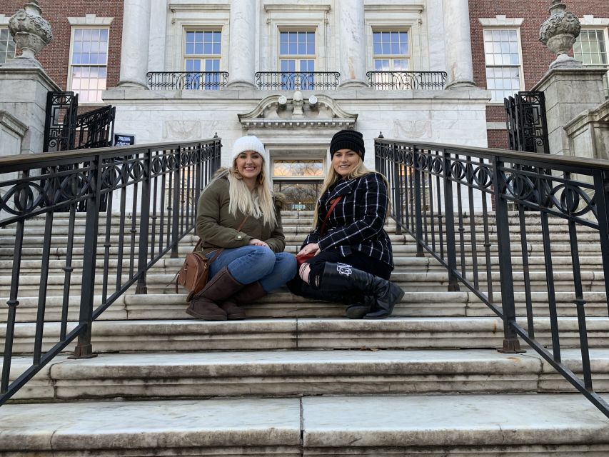NYC: Gossip Girl Sites Bus Tour - Seating rules that can make or break the experience