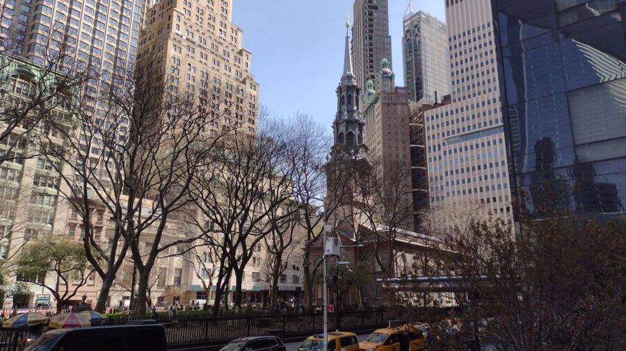 NYC: Gray Line Guided 5 Hour Manhattan Premium Bus Tour - Price and value: what you are paying for at $109