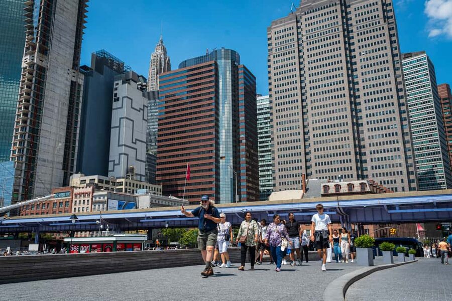 NYC: Half-Day Luxury Bus Tour with One World Access - Chinatown and the Financial District From the Bus Window
