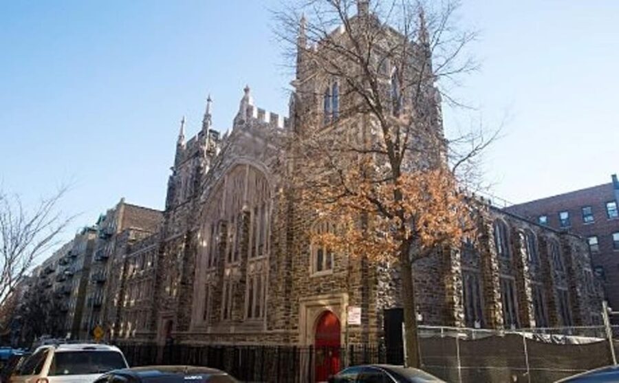 NYC: Harlem Guided Walking Tour - Walking Harlem with a guide, not a script