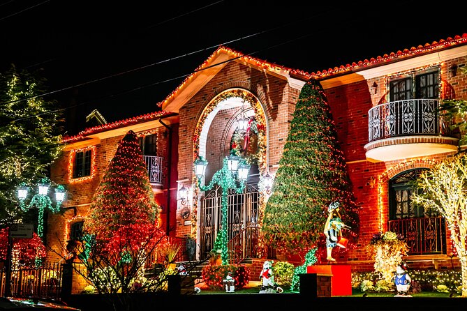 NYC Holiday Lights and Dyker Heights Luxury Bus Tour - Price and timing: what $75 gets you for 3 to 4 hours