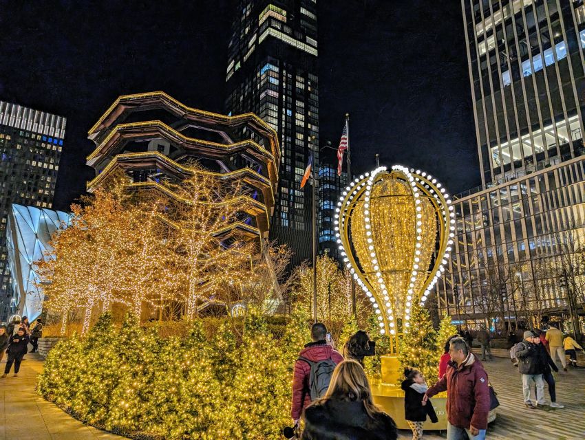 NYC: Holiday Lights Guided Bus Tour - How the 4-hour route works, and why the timing is smart