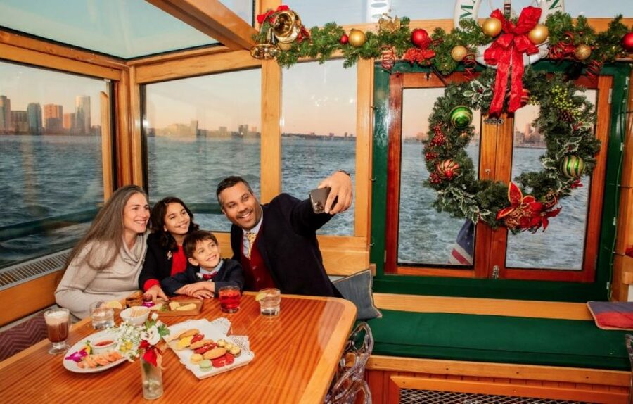 NYC: Holiday Yacht Cruise with Jazz, Cocoa & Carols - Cocoa, Cookies, and the One Drink Rule