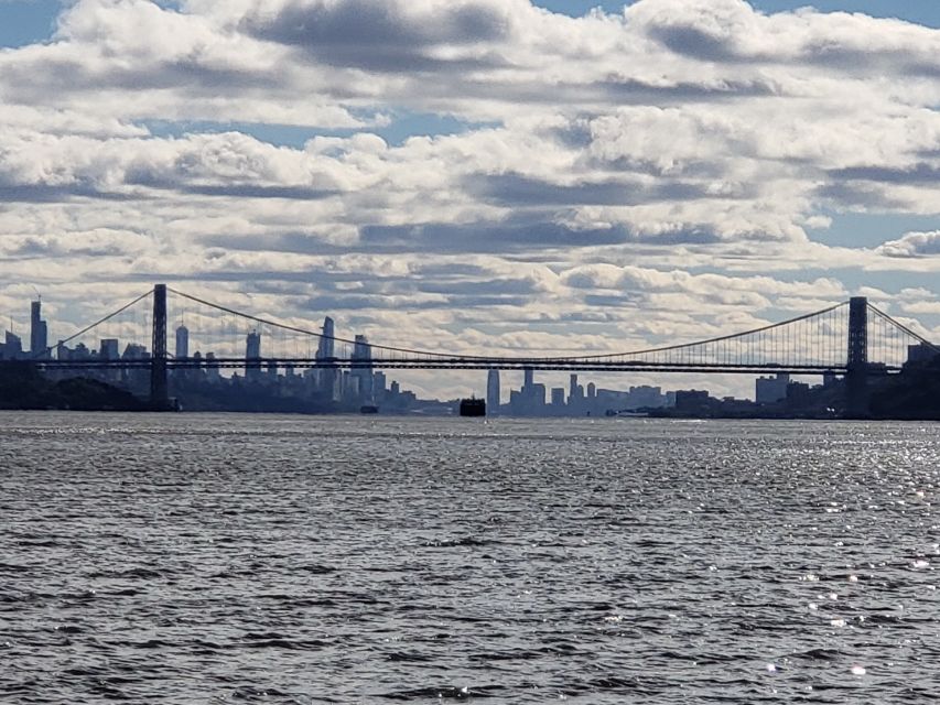 NYC: Hudson River Fall Foliage Yacht Tour - Who Should Book This Hudson Cruise, and Who Might Prefer Something Else