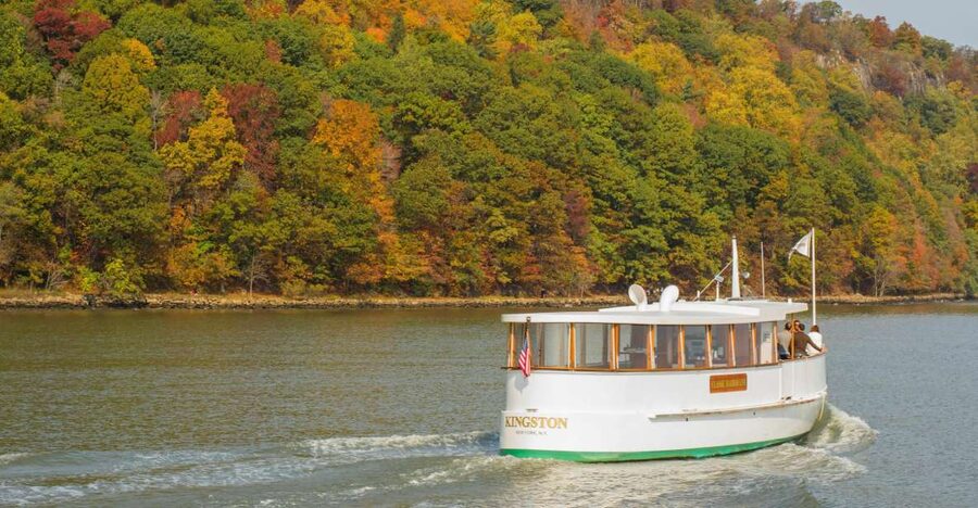 NYC: Hudson River Fall Foliage Yacht Tour - Palisades Park Cliffs and the Fall Colors Up Close