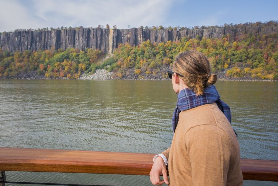 NYC: Hudson River Fall Foliage Yacht Tour - A Classic Mini Yacht: Views for Everyone, Not Just One Side