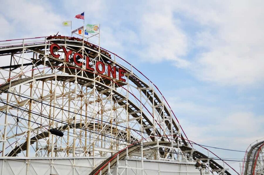 NYC: Iconic Brooklyn - Bridge, Dumbo & Coney Island tour - Guide Quality Matters, and This Tour Tends to Nail It
