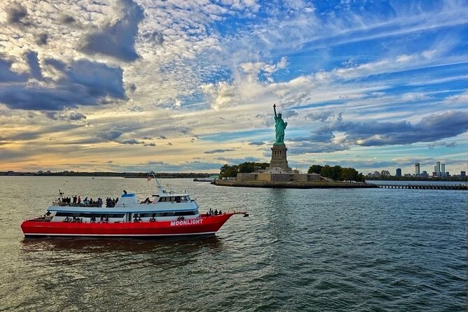 NYC Iconic Landmarks Cruise and Tour - Open-Air Decks and the Photo-Friendly Setup for Lady Liberty
