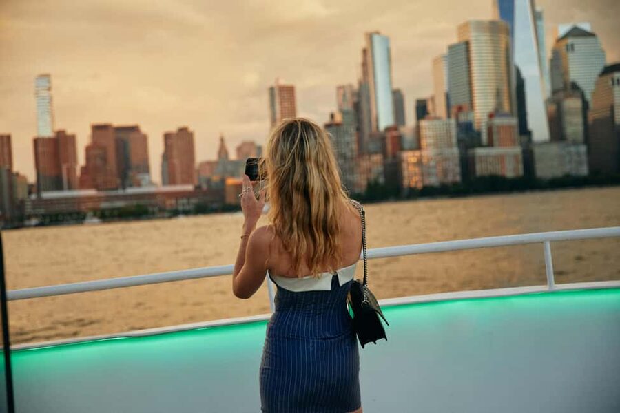 NYC: July 4th Fireworks Cruise + BBQ Buffet on Grand Mariner - Value check: when this cruise is a smart buy