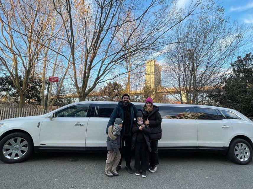 NYC Limousine Tour By Stretch Limo-King And Queen Limo NYC - Brooklyn Bridge and downtown skyline views from the right side