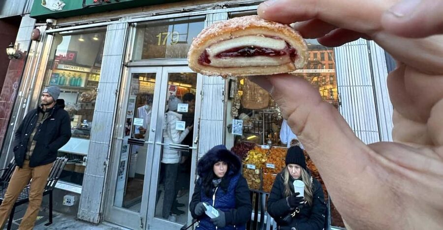 NYC: Lower East Side Walking and Food Tasting Tour - Russ & Daughters: tasting your way through a pantry shop vibe