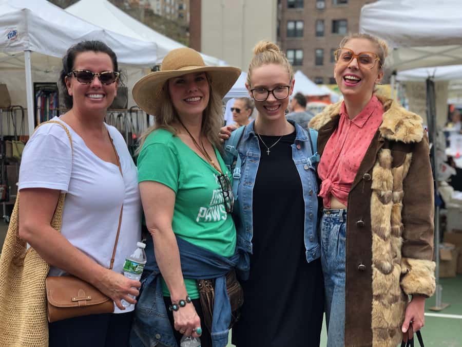 NYC: Manhattan Secondhand Shopping Day Tour - Two one-hour fashion hunts: where your style choices start to lock in