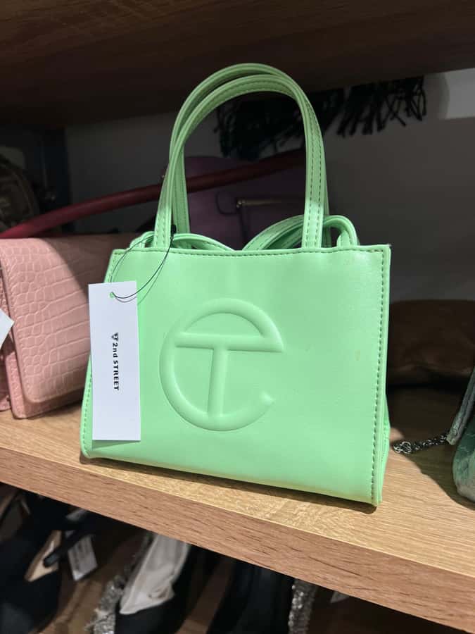 NYC: Manhattan Secondhand Shopping Day Tour - What $59 buys, and how to spend smart once you are in the racks