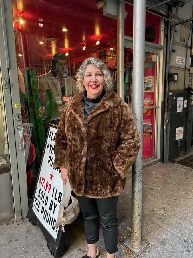 NYC: Manhattan Secondhand Shopping Day Tour - The personal shopper effect: style matching that feels human