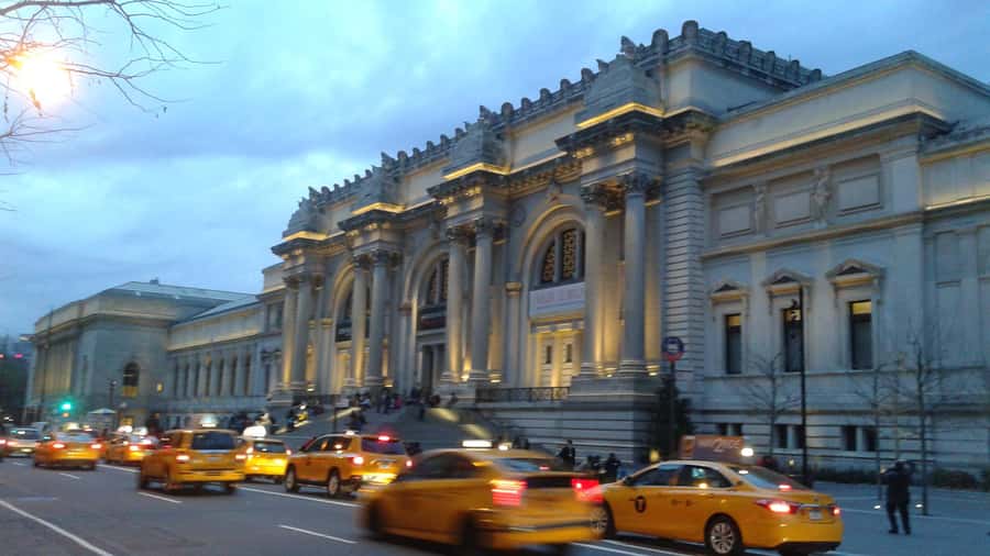 NYC: Metropolitan Museum: "Secrets of the MET" Experience - Skip the ticket line, and how the pace works with your photos