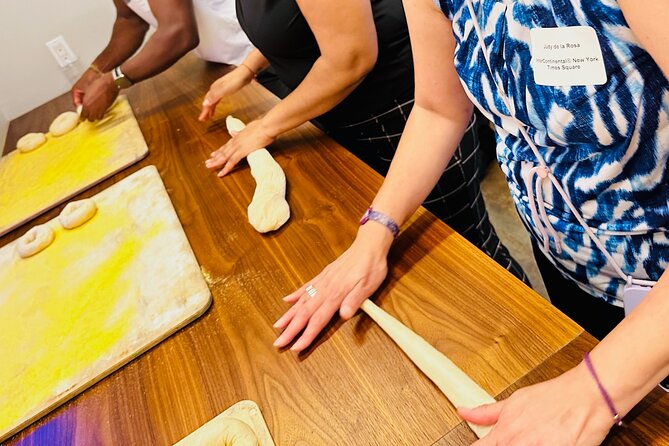 NYC: Midtown Hands-On Bagel Baking Class - Who this bagel class suits best