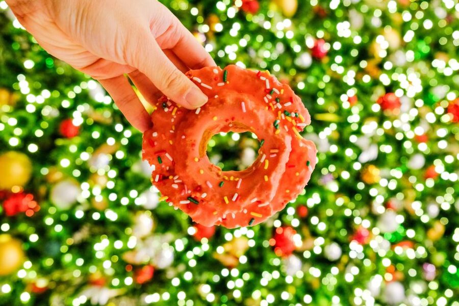 NYC: Midtown Holiday Donut and Hot Chocolate Adventure - Bryant Park Holiday Market and Hot Chocolate You Can Plan Around