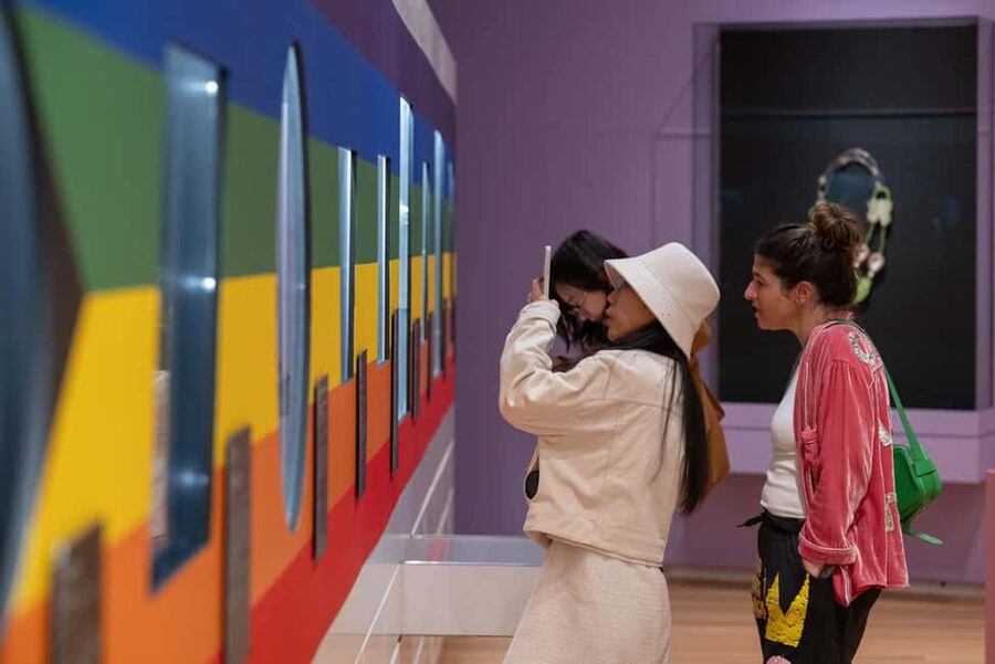 NYC: Museum of Arts and Design - MAD Mobile Guide, the difference between seeing and understanding