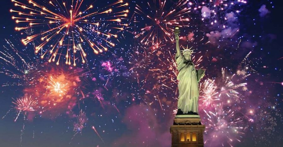 NYC: New Year's Eve Buffet Dinner Fireworks Harbor Cruise - Key things to know before you book