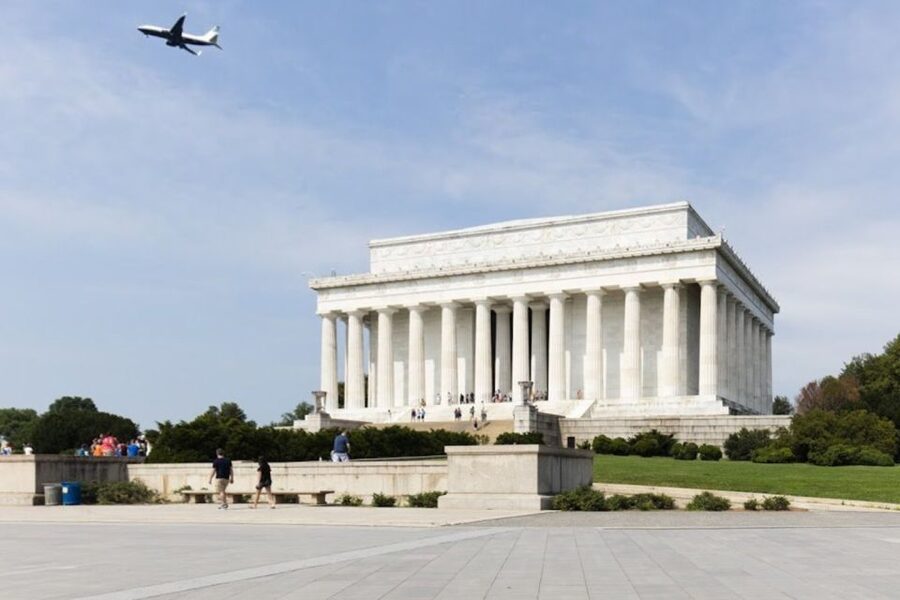 NYC: Niagara Falls, Philadelphia, Washington DC 4-Day Tour - Niagara Falls: American and Canadian viewpoints, plus the power experience
