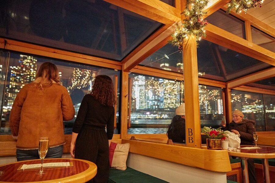 NYC: Night Holiday Lights and Cocoa Cruise - Key Highlights That Matter