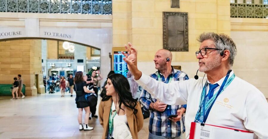 NYC: Official Grand Central Terminal Guided Tour - Meeting and the flow inside Grand Central