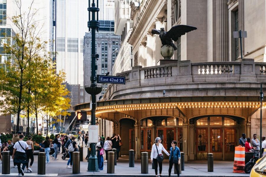 NYC: Official Grand Central Terminal Guided Tour - Cornelius Vanderbilt to a tycoon’s office: the story behind the grandeur
