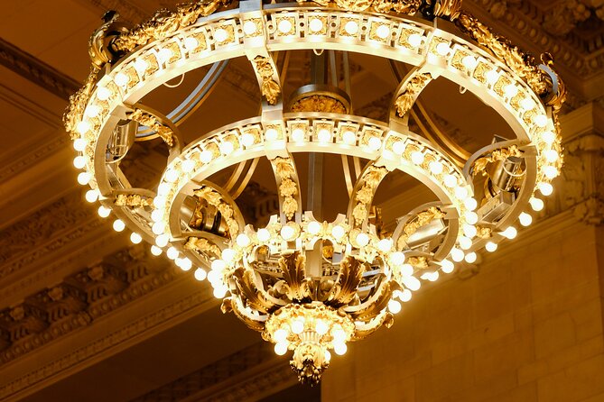 NYC: Official Grand Central Terminal Tour - The former movie theater spot, plus shopping and atmosphere