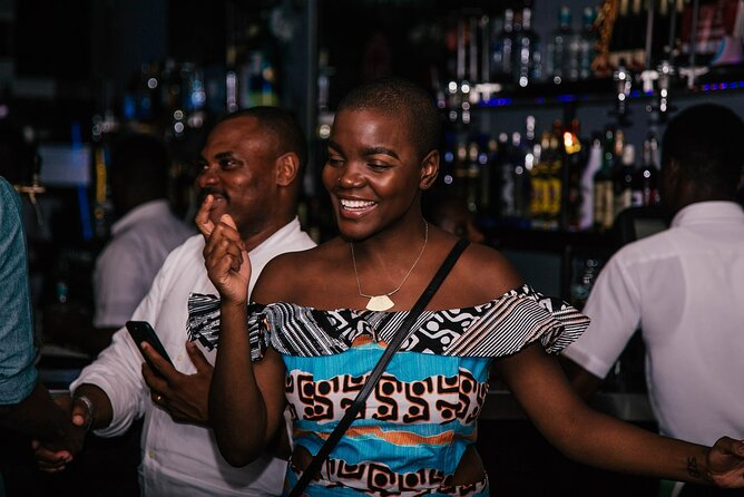 NYC: Party at the Best Rooftops and Clubs in New York City - The social factor: how the night turns strangers into friends