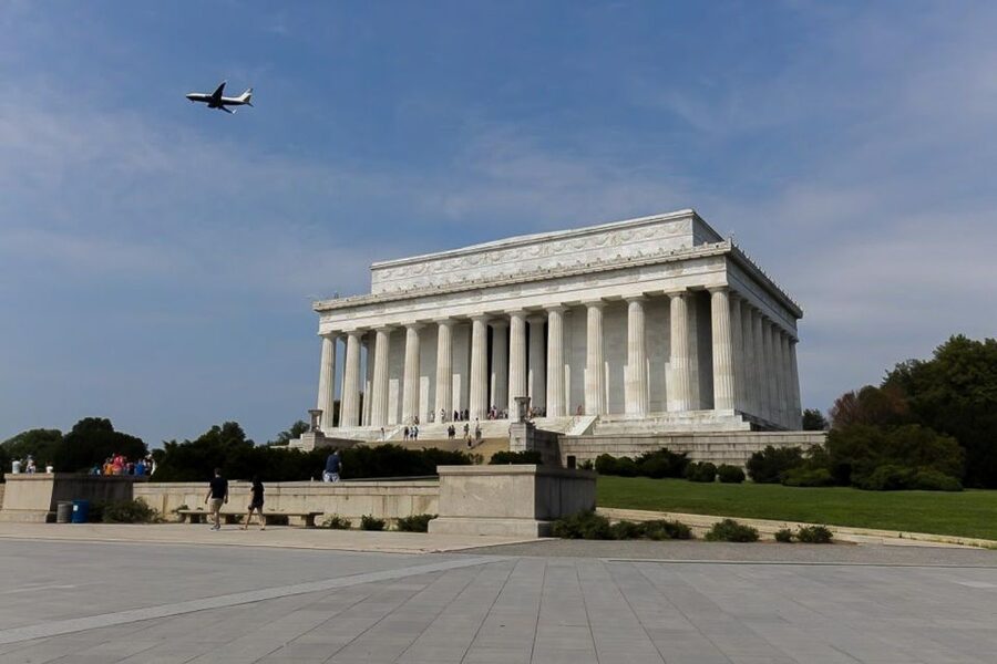 NYC: Philadelphia, Washington DC & Amish Country 2-Day Tour - Rocky Steps: A Fun Break Before Lancaster County