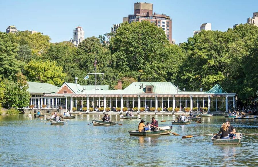 NYC: Private Central Park Tour - Strawberry Fields to the finish back at Grand Army Plaza