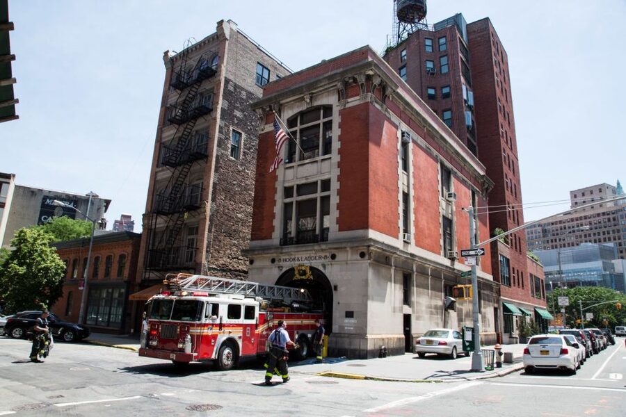 NYC: Private Ghostbusters Sites Tour - A private actor guide makes the movie feel local
