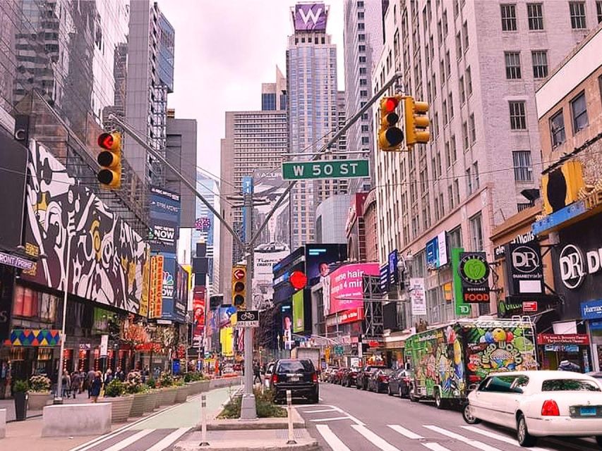 NYC: Private Home Alone 2 Stretch Limousine Tour with Pizza - Driver Quality, Storytelling, and the Names You’ll Hear