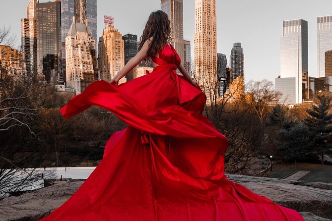 NYC: Private Photoshoot in a Handmade Flying Dress - DUMBO If You Have Time: Skyline Light and Manhattan Bridge Views