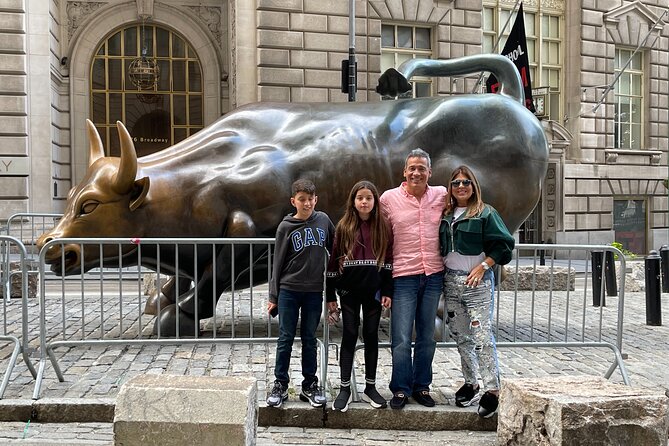 NYC Private Tour With Tour Guide-Stretch Limo, SUV Or Luxury Van - A 4-hour flow that actually makes sense in NYC