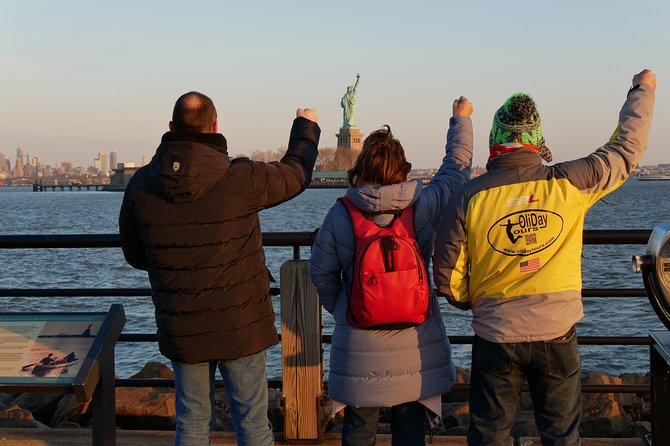 NYC Private Walking Tour - Grand Central Terminal and Chrysler Building: trains, secrets, and shape