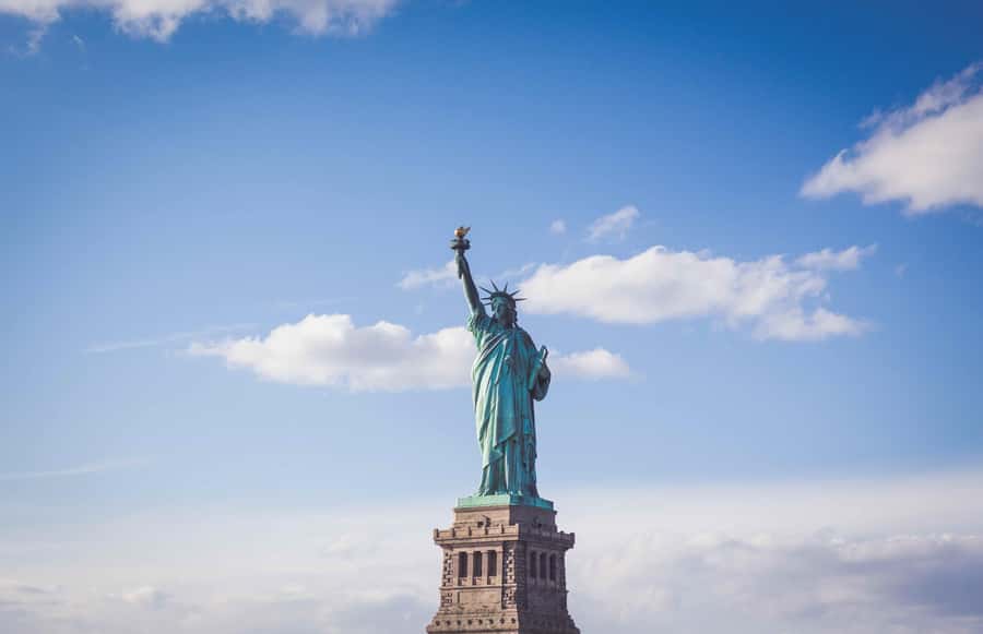 NYC Private Walking Tour with Professional Guide - Central Park: using a guided walk to read the city