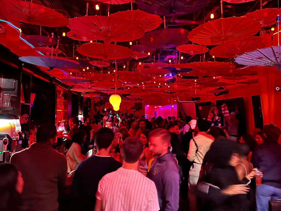 NYC Pub Crawl and Rooftop Clubbing Experience - Should you book this pub crawl and rooftop clubbing night?