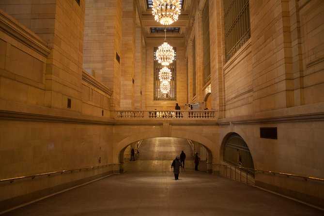 NYC Secrets of Grand Central Private Walking Tour - Seeing Chrysler and MetLife from the Grand Central Area