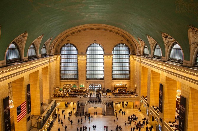 NYC Secrets of Grand Central Private Walking Tour - Entering Grand Central Terminal and the Glass Walkways Moment