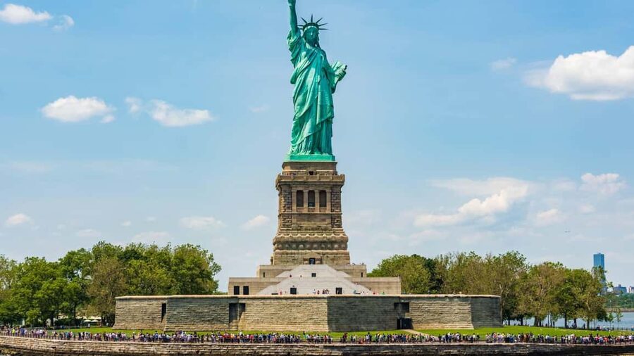 NYC: Sightseeing Harbor Cruise on the Grande Mariner - The Onboard Bar, Snacks, and How to Use the 90 Minutes Well