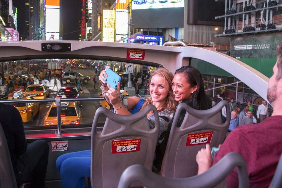 NYC: Sightseeing Night Tour by Open-Top Bus with Live Guide - Why this night bus route works so well