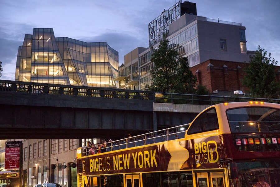 NYC: Sightseeing Night Tour by Open-Top Bus with Live Guide - Live guides: the difference between a ride and a story