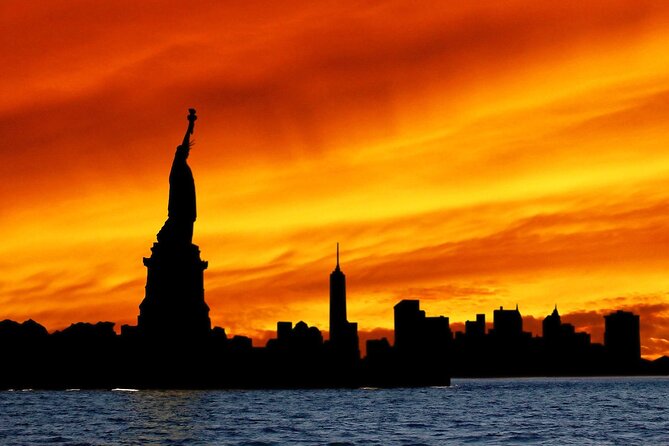 NYC Skyline and Statue of Liberty Harbor Lights Night Cruise - Comfort and facilities: what to pack and what to expect