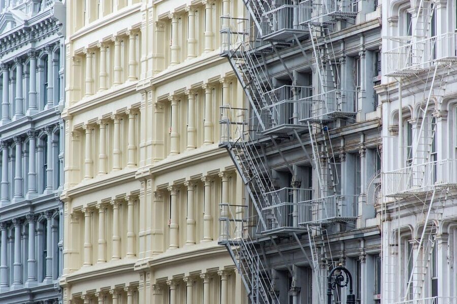NYC: Soho, Little Italy and Chinatown Guided Walking Tour - Soho’s cast iron architecture and the fashion-art side of downtown